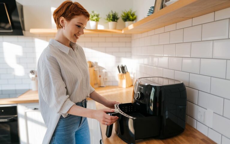 Friggitrice ad aria o forno: quale scegliere per consumare meno elettricità?